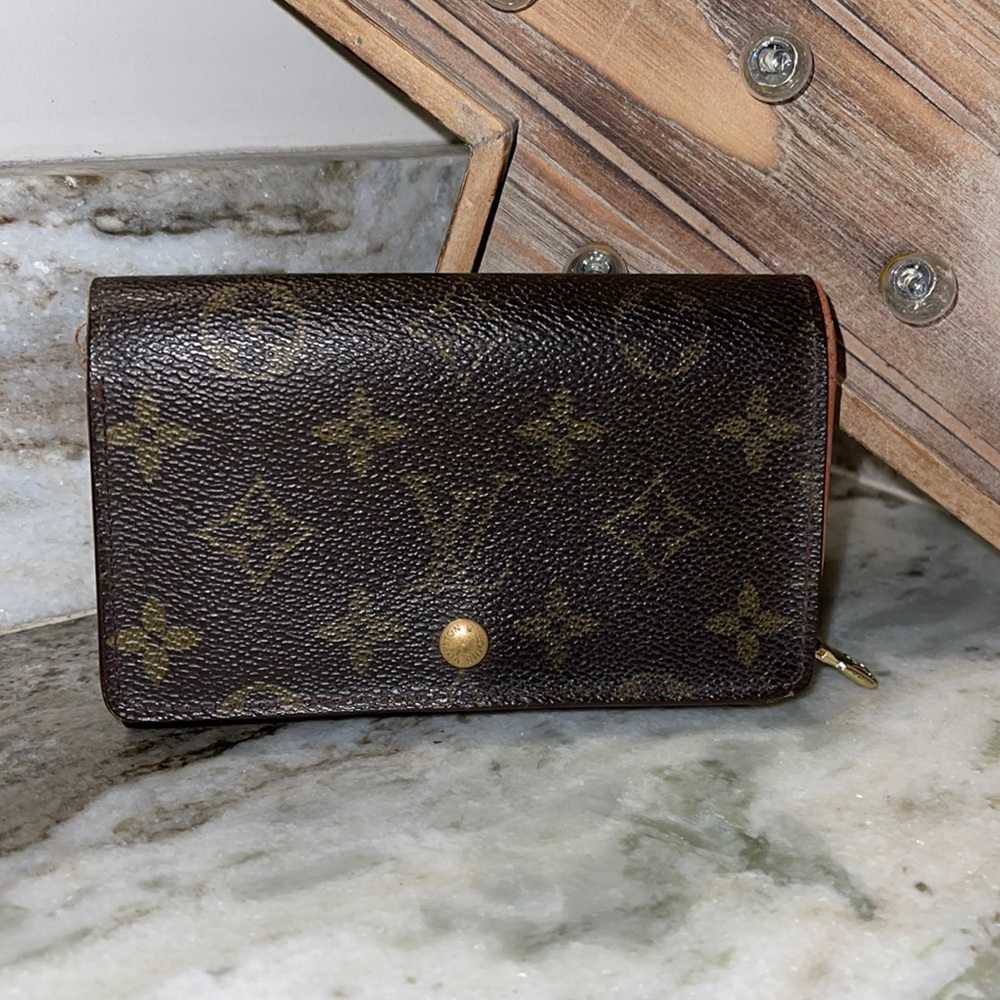 Louis Vuitton Monogram Canvas Porte Monnaie Billets Tresor Wallet